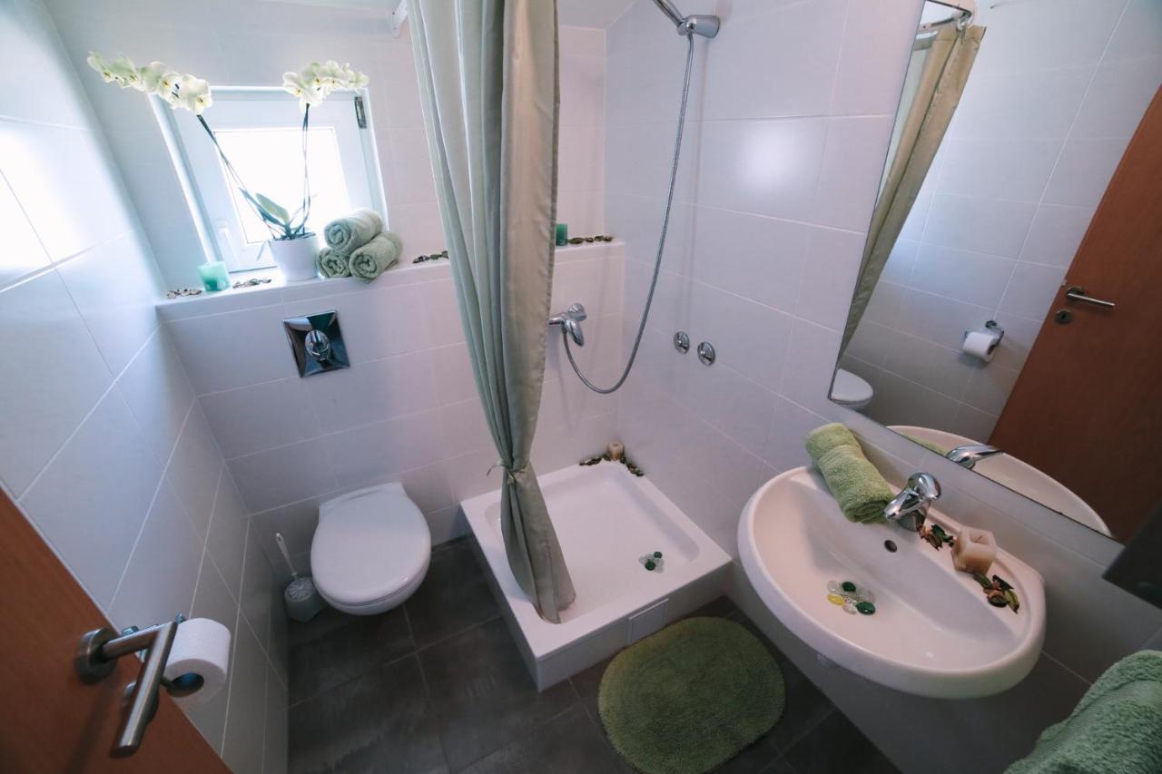 Villa Brigita 奥米什 外观 照片