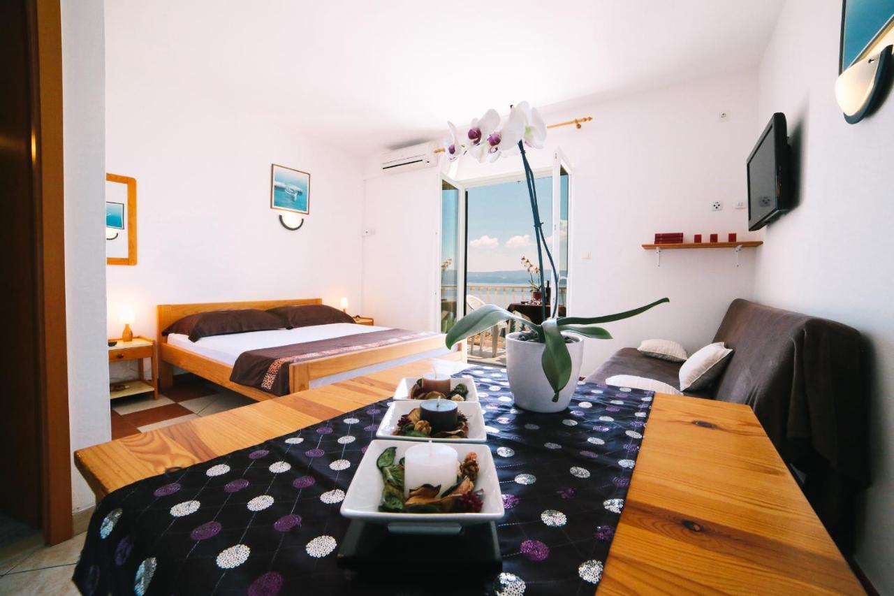 Villa Brigita 奥米什 外观 照片