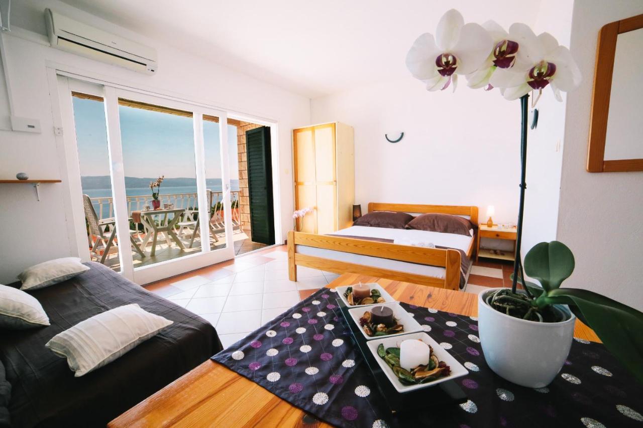 Villa Brigita 奥米什 外观 照片