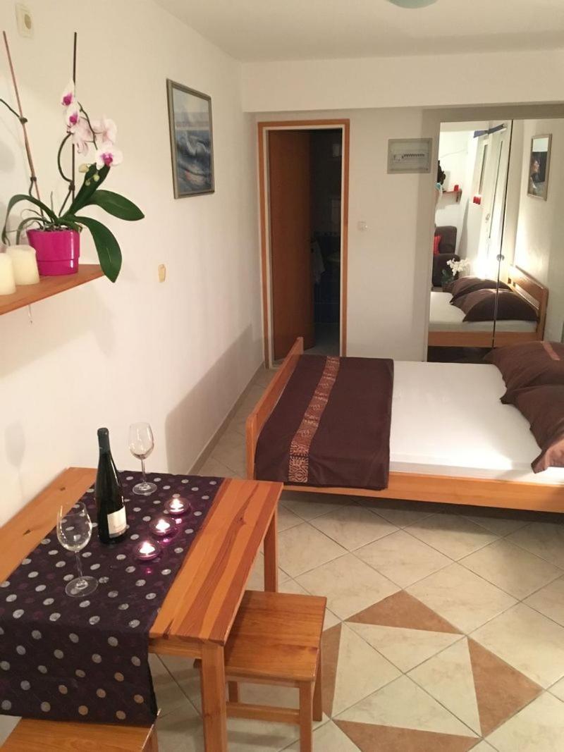 Villa Brigita 奥米什 外观 照片